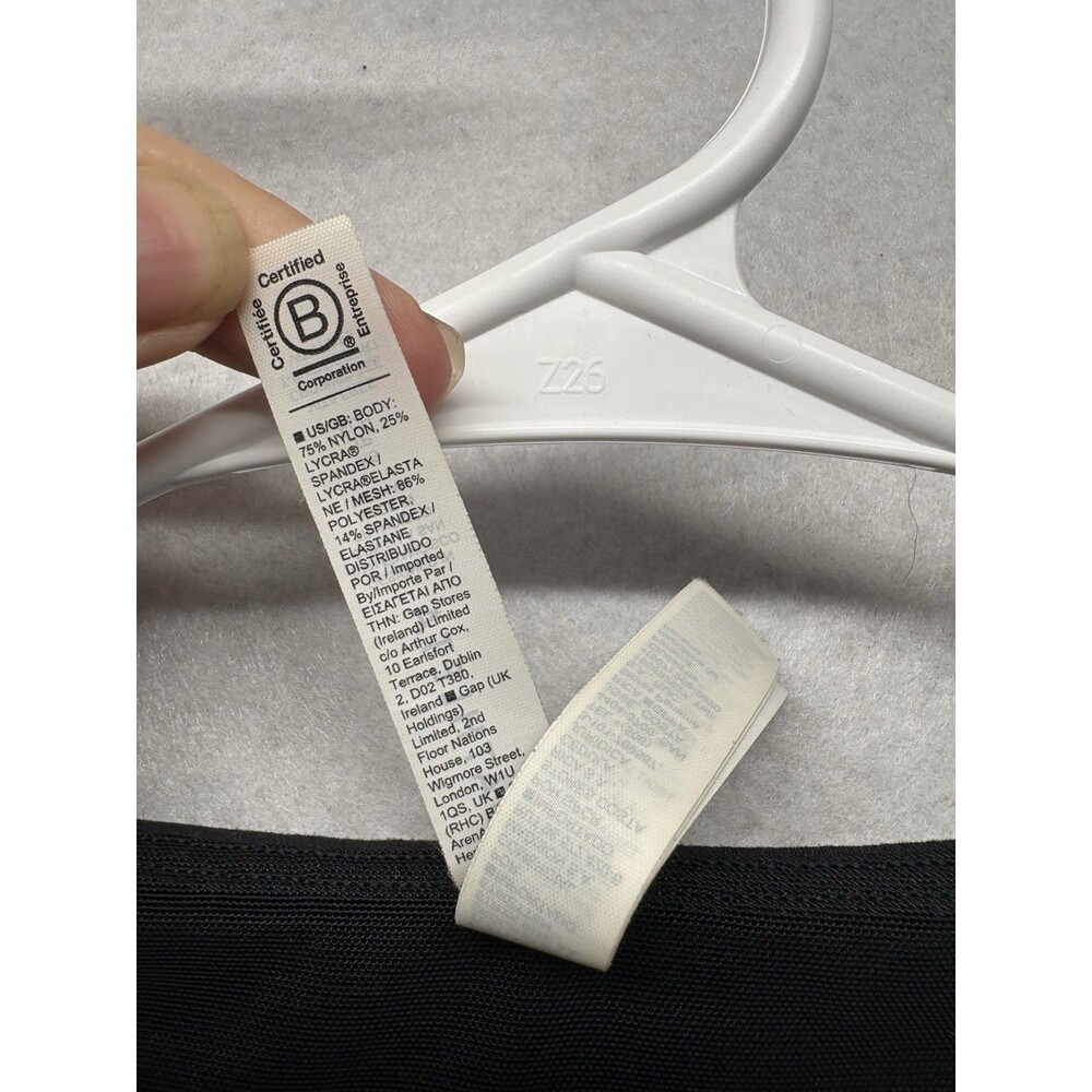 Athleta Vita Free Cropped Tee Tank Black Size XS Athletic - Picture 3 of 4